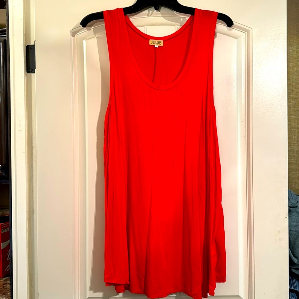 NWOT Piko Sleeveless Top